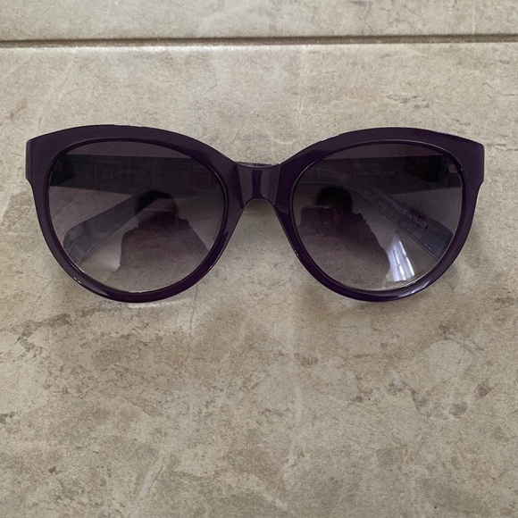 Moda International Dark Purple Sunglasses & Hard Shell Case - Picture 3 of 14